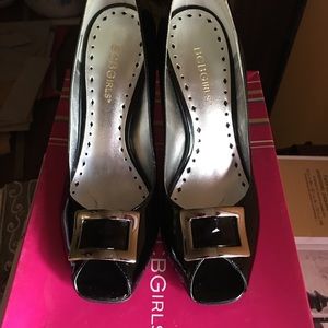 BCBG Girls patient leather shoe